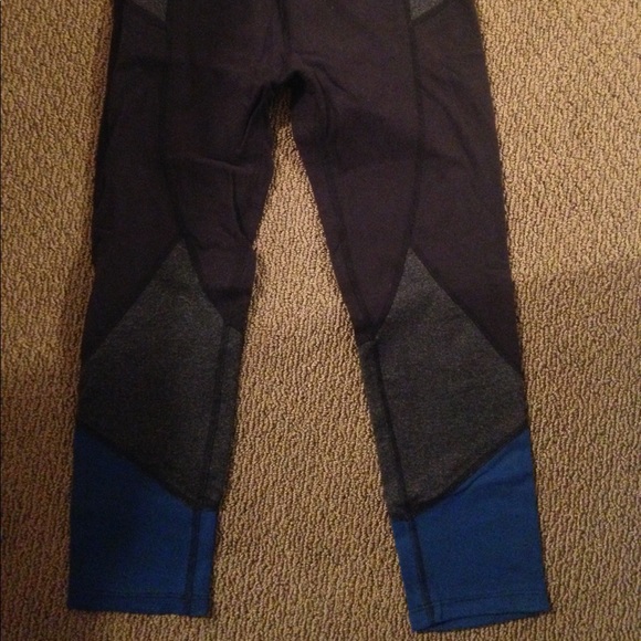 Beyond Yoga Workout Exercise Capri Pants  Tights - Picture 2 of 4